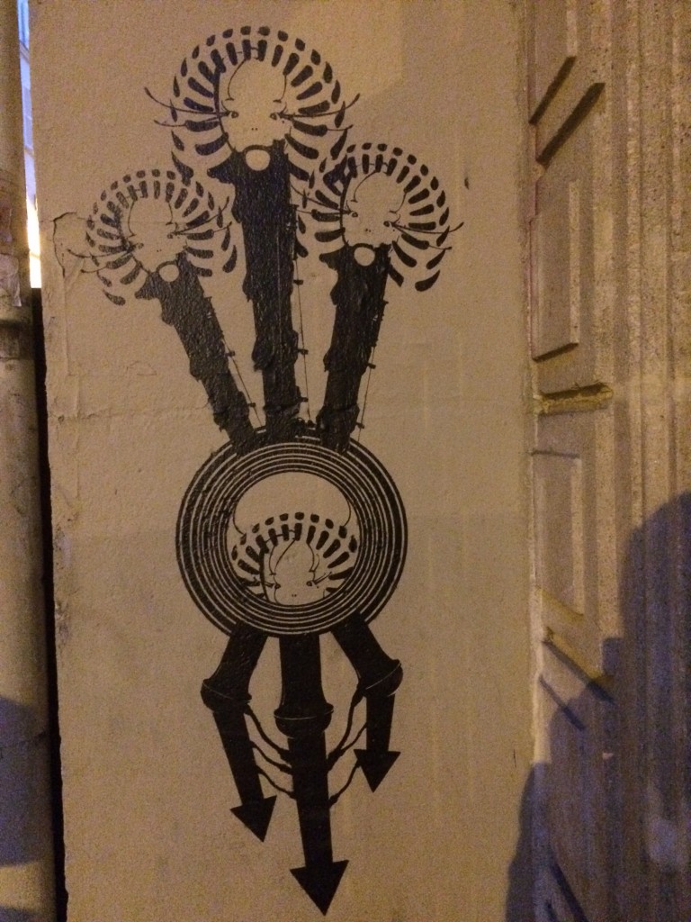 Paris street art alien