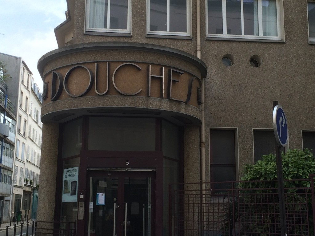 Paris apartment complex named "douches"