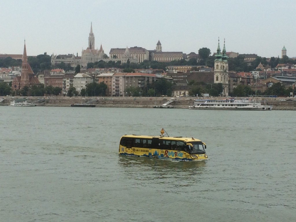 water_bus_budapest